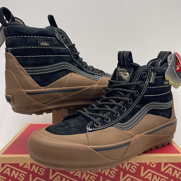 Vans Men’s Sk8-Hi Dip Mte-2
Black/Gum
VN0009QKB9M
Boots Cold Weather Sneakers - Picture 9 of 16